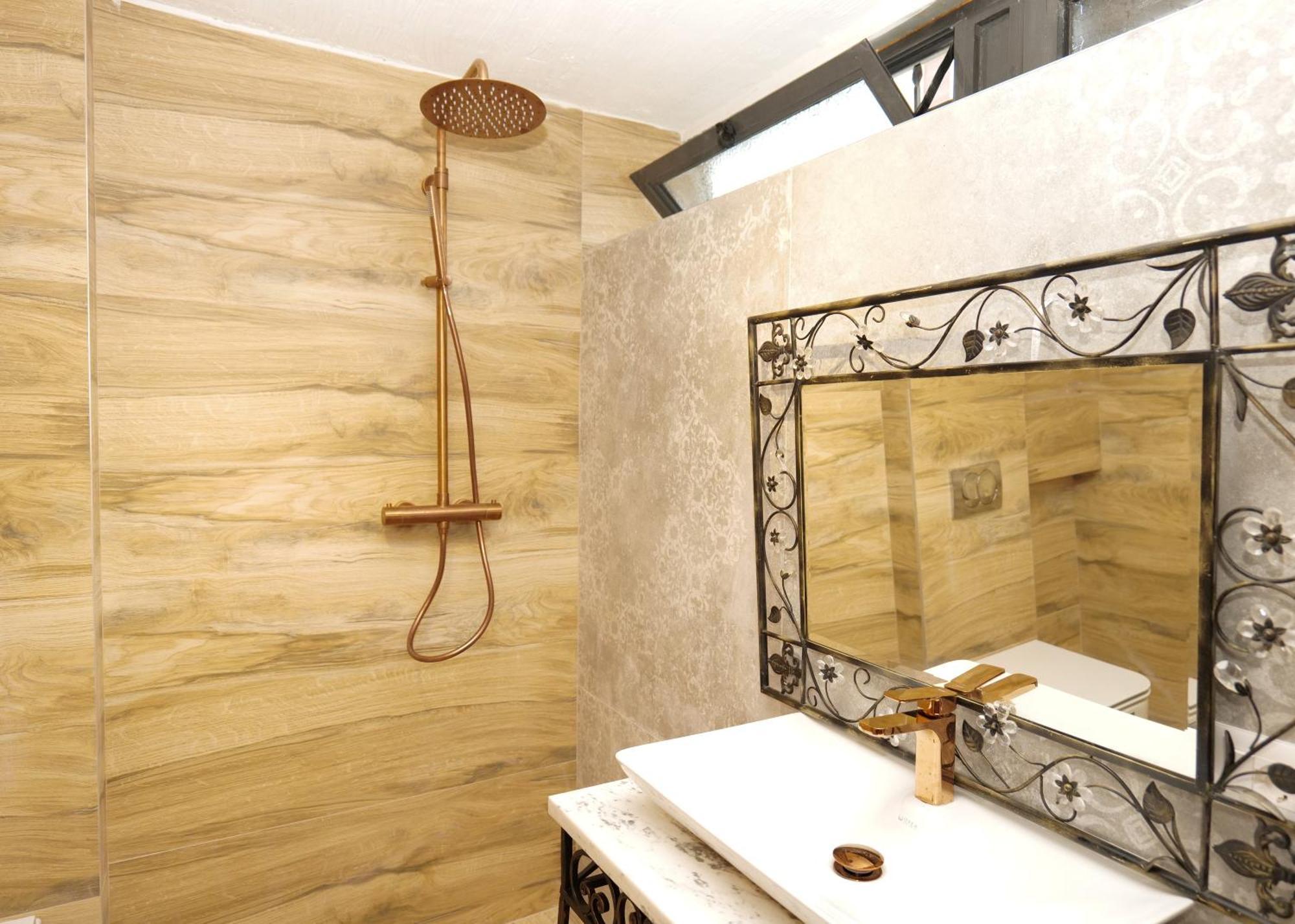 Appartement Belle, Littleparis à Korce Extérieur photo